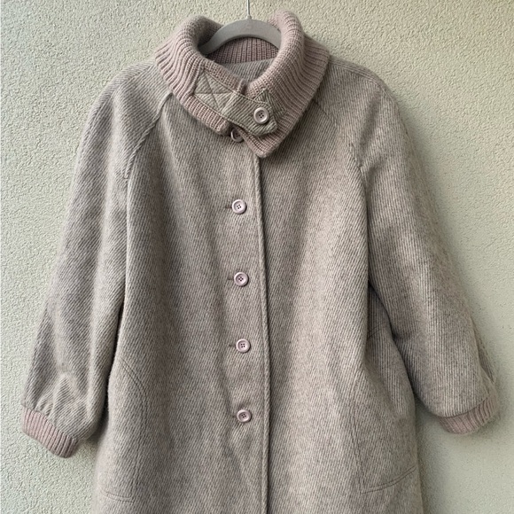 Vintage Oat Wool Pea Coat 🇨🇦 - Picture 2 of 9